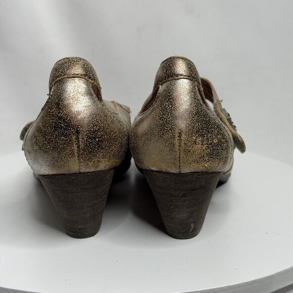 Taos Stunner Women's 6.5 Mary Jane Heels Antique Gold Leather Cap Toe Laser Cut - Picture 6 of 8